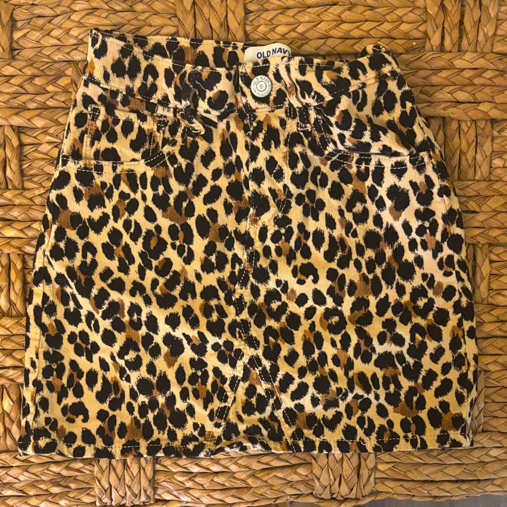 Girls size 7 Old Navy Animal Print Mini Skirt - Brown